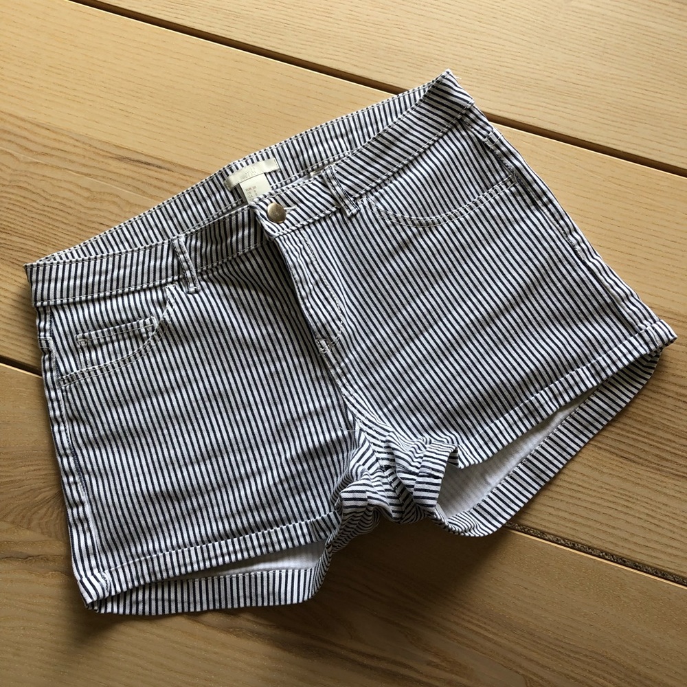 H&M striped shorts